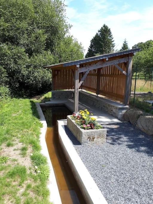 Le Gite De La Menuiserie Maisoncelles-la-Jourdan Exteriör bild